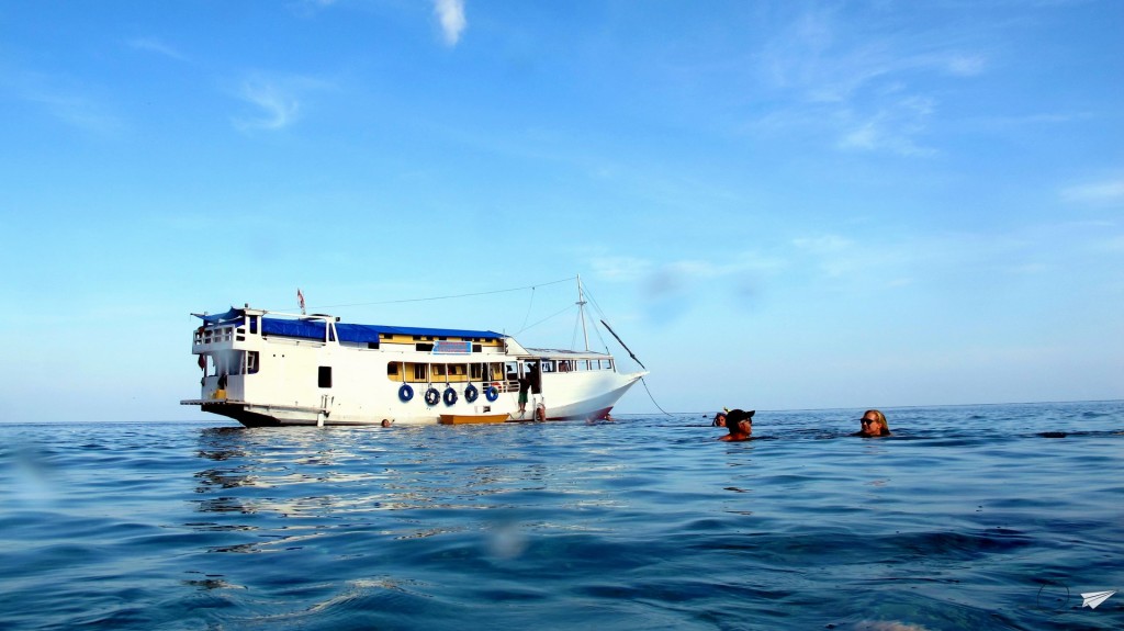 Barco Lombok Flores